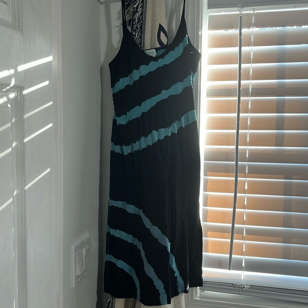INGEAR dress, only had for 3 days, very new and unused, small/medium.